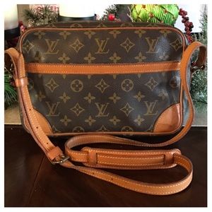Authentic Louis Vuitton Trocadero 30
